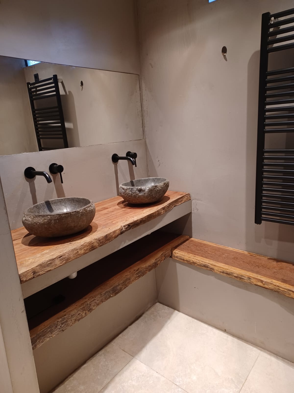 Pastoor van der Weidenstraat 22, Volendam